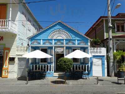 Casita Azul Victorian Bar & Grill