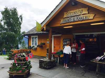 Steinstø Frukt Og Kakebu