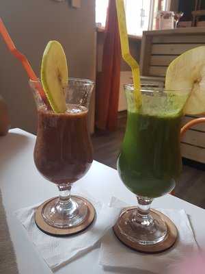 Jelen Juice Bar