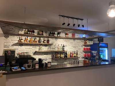 Three-b Lounge