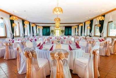 Sóskúti Lovas- és Élménypark menu