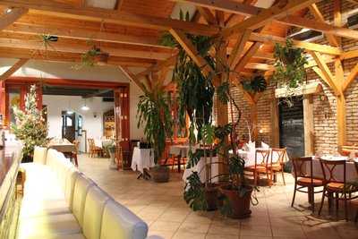 István Hotel & Restaurant menu