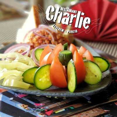 Charlie Etterem Es Panzio menu