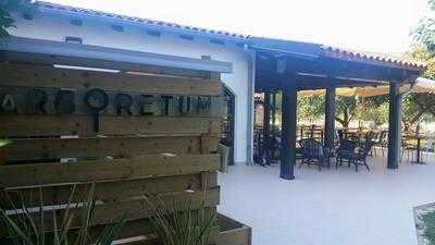 Arboretum Pub