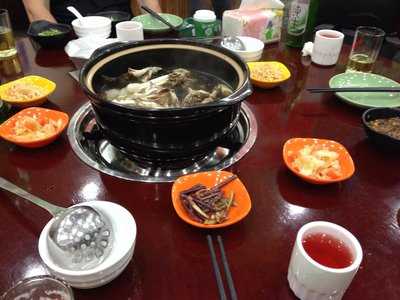 山林野生菇养生火锅专门店
