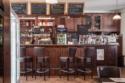 Cafe & Bistro Beseda