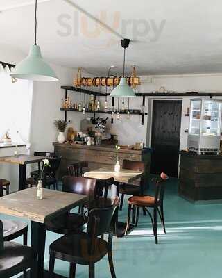 Eleanor Cafe