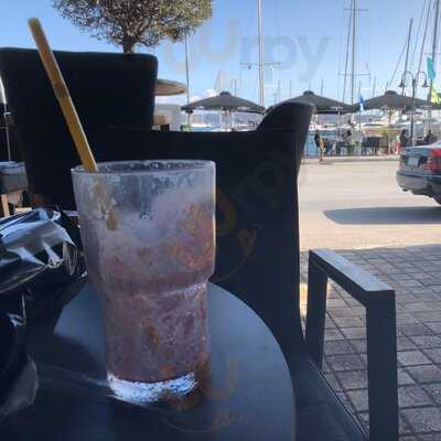 Aqua Cafe Bar