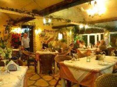 Kaparelli Taverna