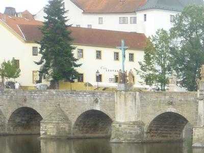 Cafe Restaurant U Kamenneho Mostu -cafe Restaurant By The Stone Bridge