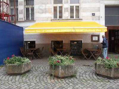 Bar Napalmě, Praha