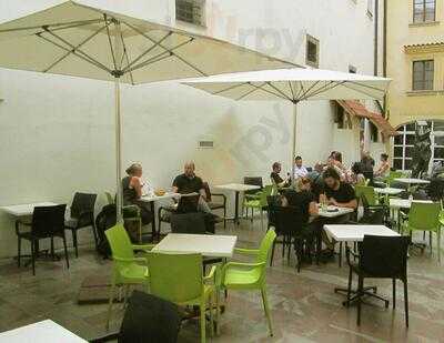 Týnská literární kavárna