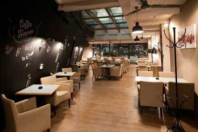 One Cafe Karlin