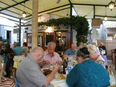 Nionios Taverna