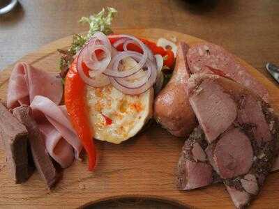 Restaurace U Tří Zlatých Lvů