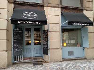 Standard Café