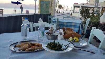 Ψαροταβέρνα Πατούρας menu