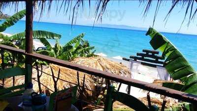 Waikiki Beach Bar