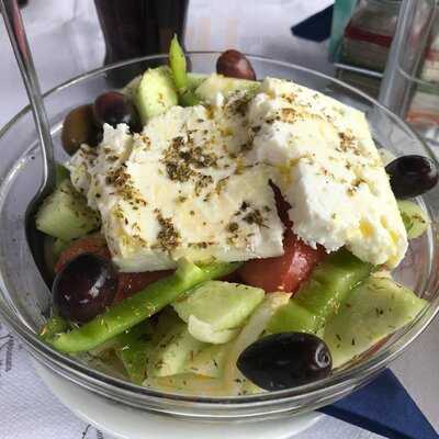 Στο Τζάκι menu