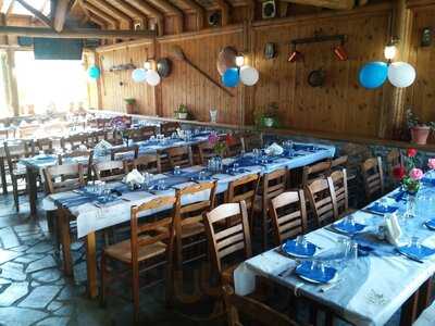 Παραδοσιακό Μαγαζί Χαρίλας menu