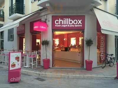 Chillbox Frozen Yogurt & Juicy Spoons