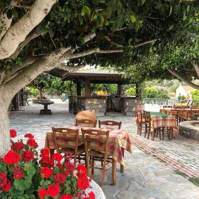 Pelecanos Taverna menu