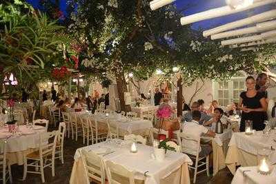 Avra Restaurant - Garden