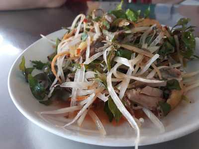 Cơm Gà Bà Hồ