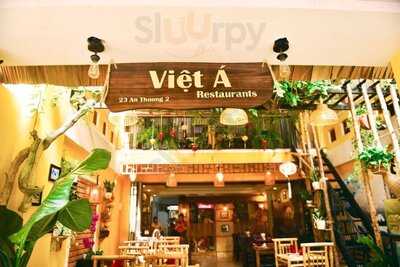 Việt Á Restaurant