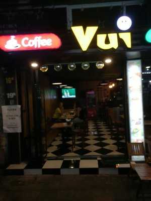 Coffee Vui Food & Drink