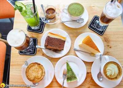 Cà phê Flat White Coffee, Teas & Cakes