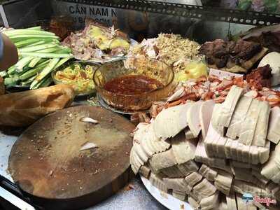 Trang - Bánh Mì & Xôi Mặn