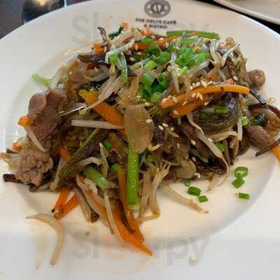 The Deli's Cafe & Bistro