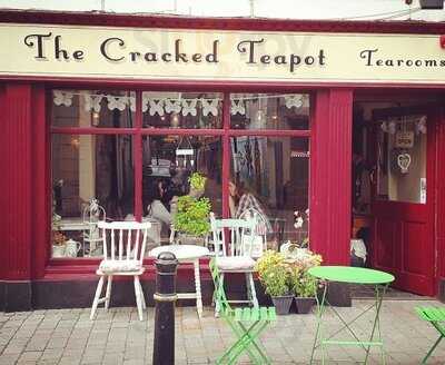 The Cracked Teapot