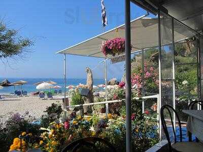 Golfo Beach Taverna