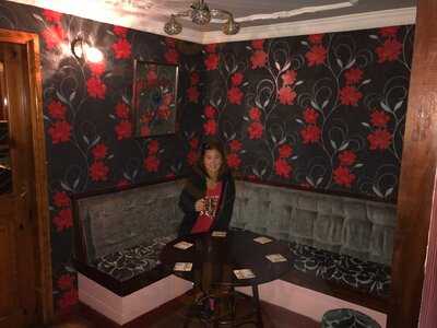 Monica's Pub