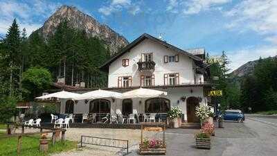 Hotel Fiames Restaurant & Bar, Cortina d'Ampezzo