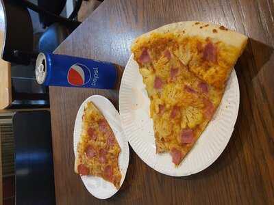 Paper Plate Pizza