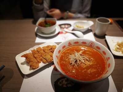 尚點小籠包.上海麵館