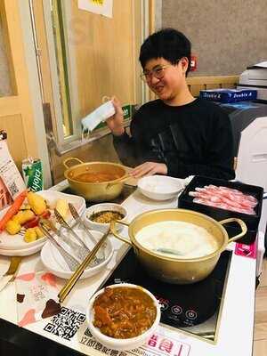 牛牛日式火鍋放題