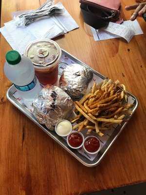 Buns Burger Shop, Old San Juan