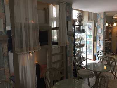 Teahaz A Voros Oroszlanhoz