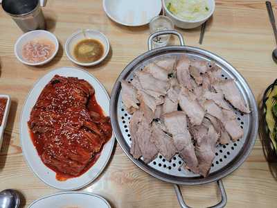 춘천보쌈막국수