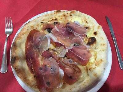 Pizzeria Pinseria Al Confine