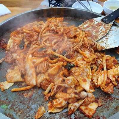 봉봉닭갈비막국수