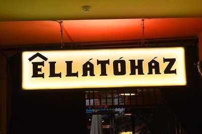 EllÁtÓház