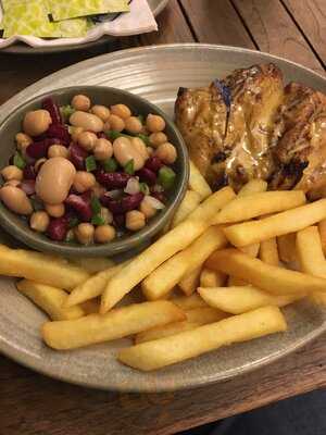 Nando's Al Qasba