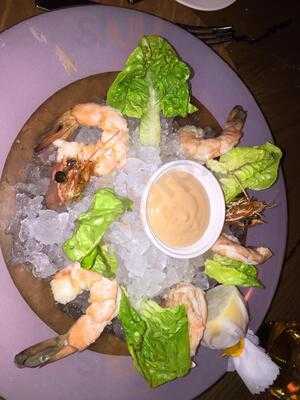 ‪The Rib Room Bar‬