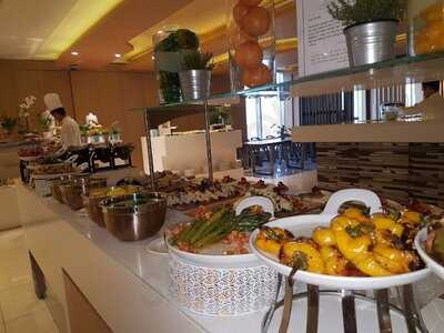 ‪al Dhiyafa Grand Kitchen‬