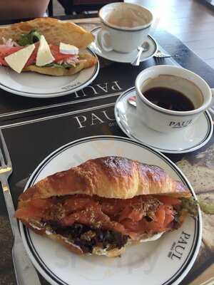 ‪Paul Bakery & Restaurant‬